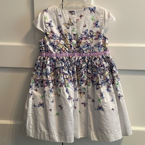 Adorable Butterfly Pattern Dress - Picture 2 of 4